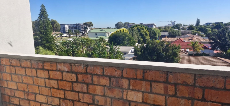1 Bedroom Property for Sale in Table View Western Cape